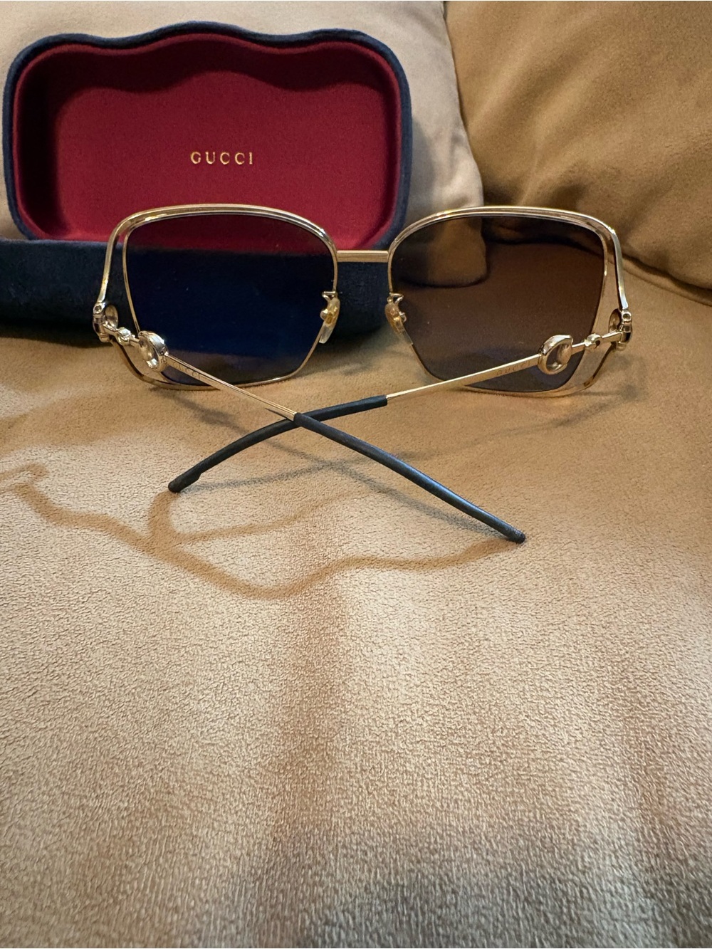 Gucci Horsebit Oversized Gold Frame Sunglasses with Brown Gradient Lenses - Picture 7 of 12